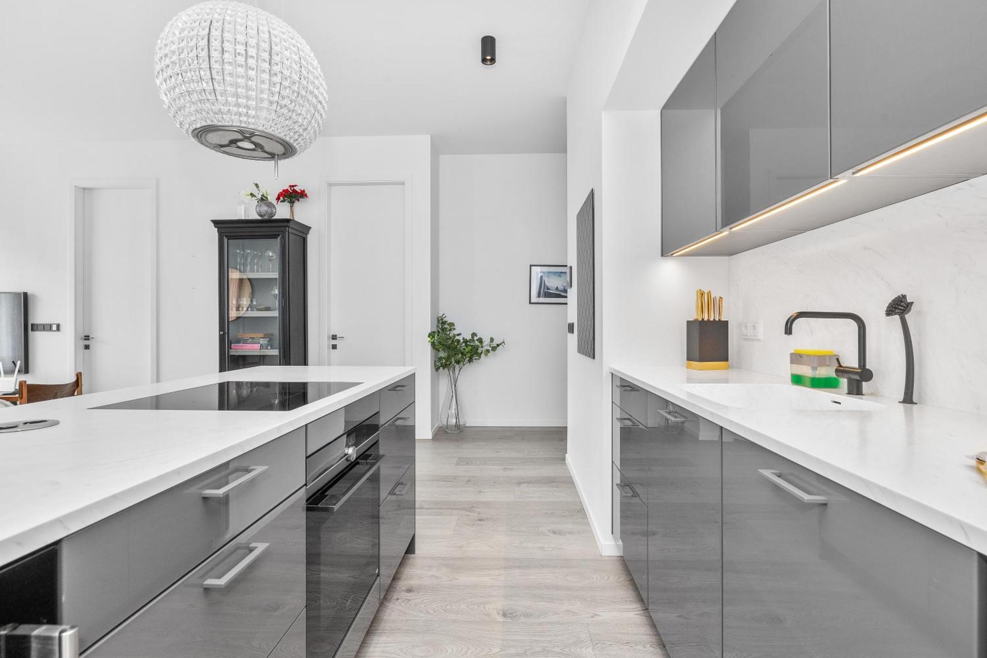 Vibrant Hafnatorg I Spacious Property With Expansive Garage Ρέυκιαβικ Εξωτερικό φωτογραφία