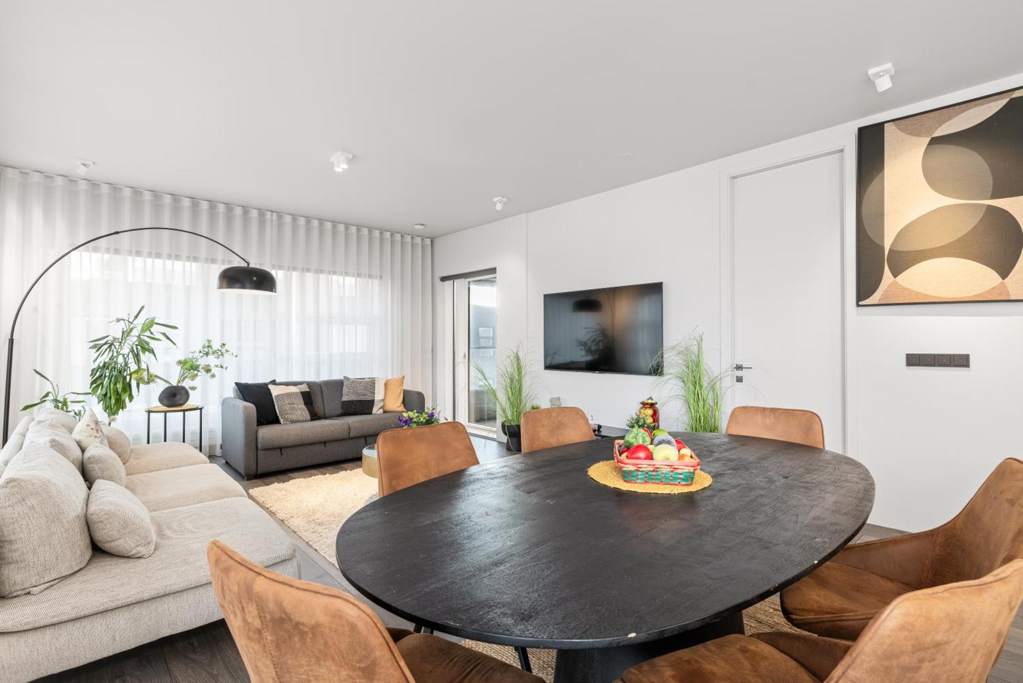 Vibrant Hafnatorg I Spacious Property With Expansive Garage Ρέυκιαβικ Εξωτερικό φωτογραφία